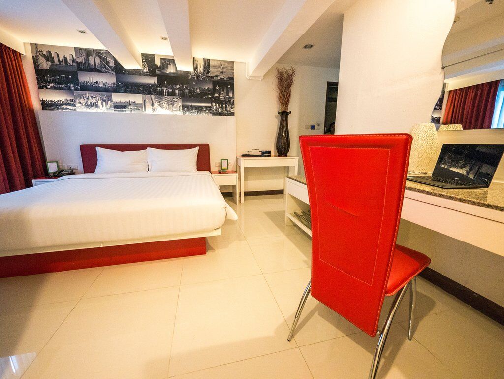Отель Citin Sukhumvit 11 Nana Bangkok By Compass Hospitality Экстерьер фото